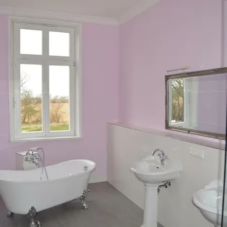 Gutshaus Redentin 公寓 Krusenhagen