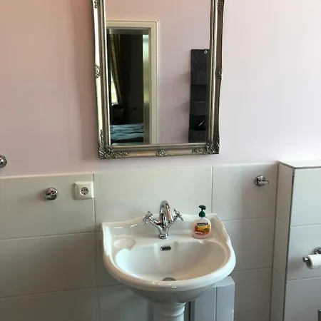 Gutshaus Redentin 公寓 *